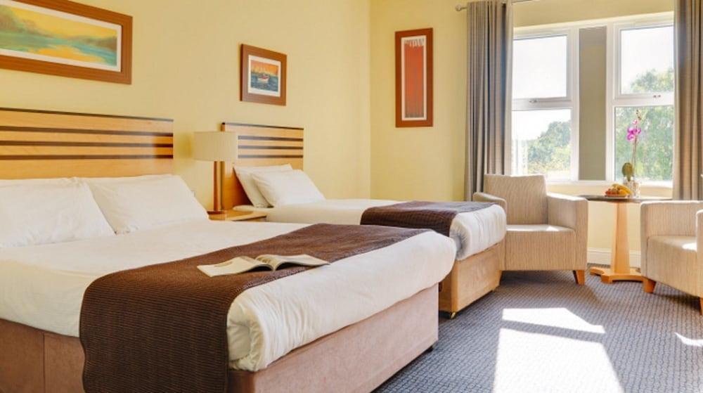 Breaffy House Hotel And Spa คาสเซิลบาร์ ภายนอก รูปภาพ