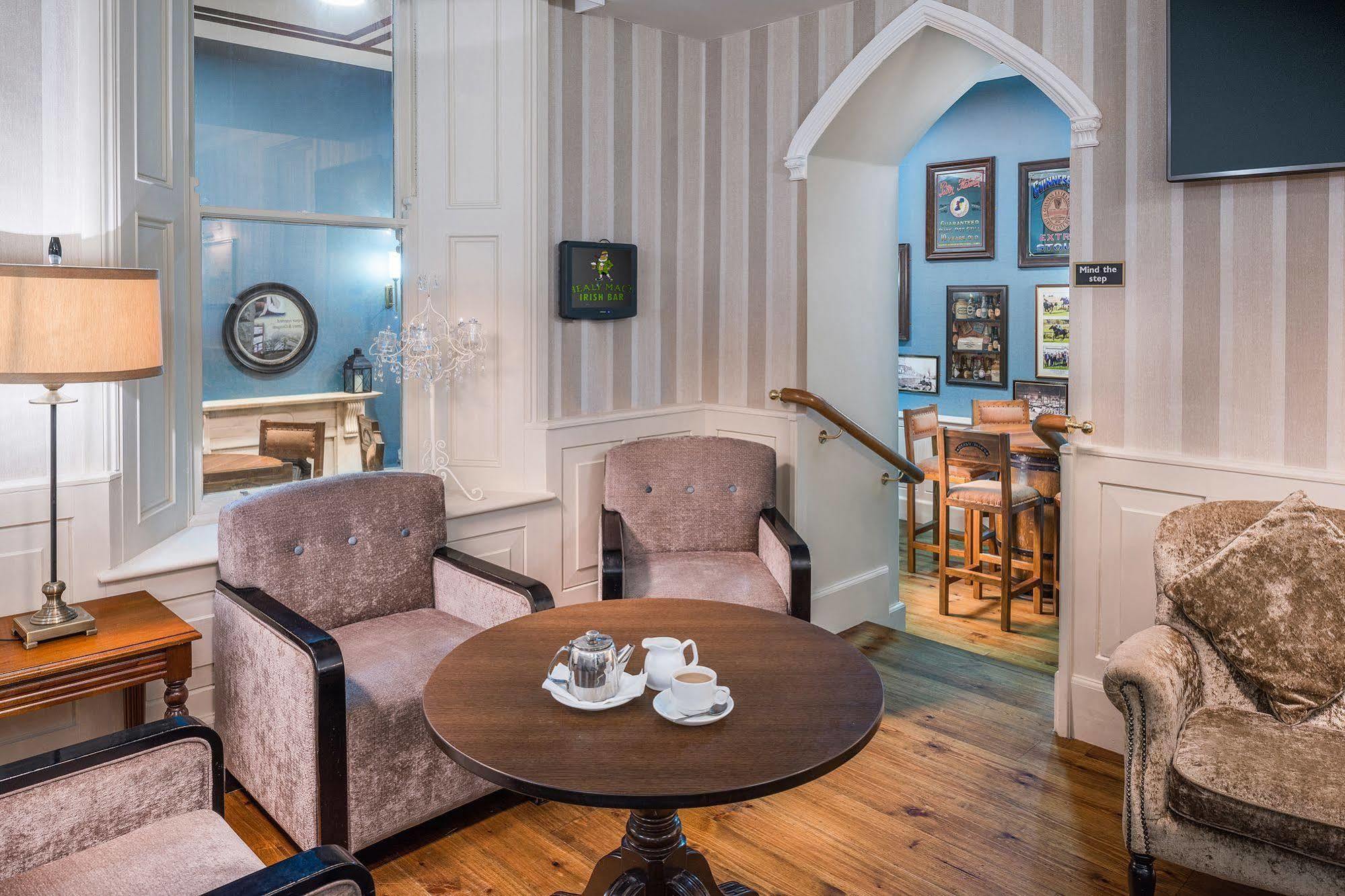 Breaffy House Hotel And Spa คาสเซิลบาร์ ภายนอก รูปภาพ