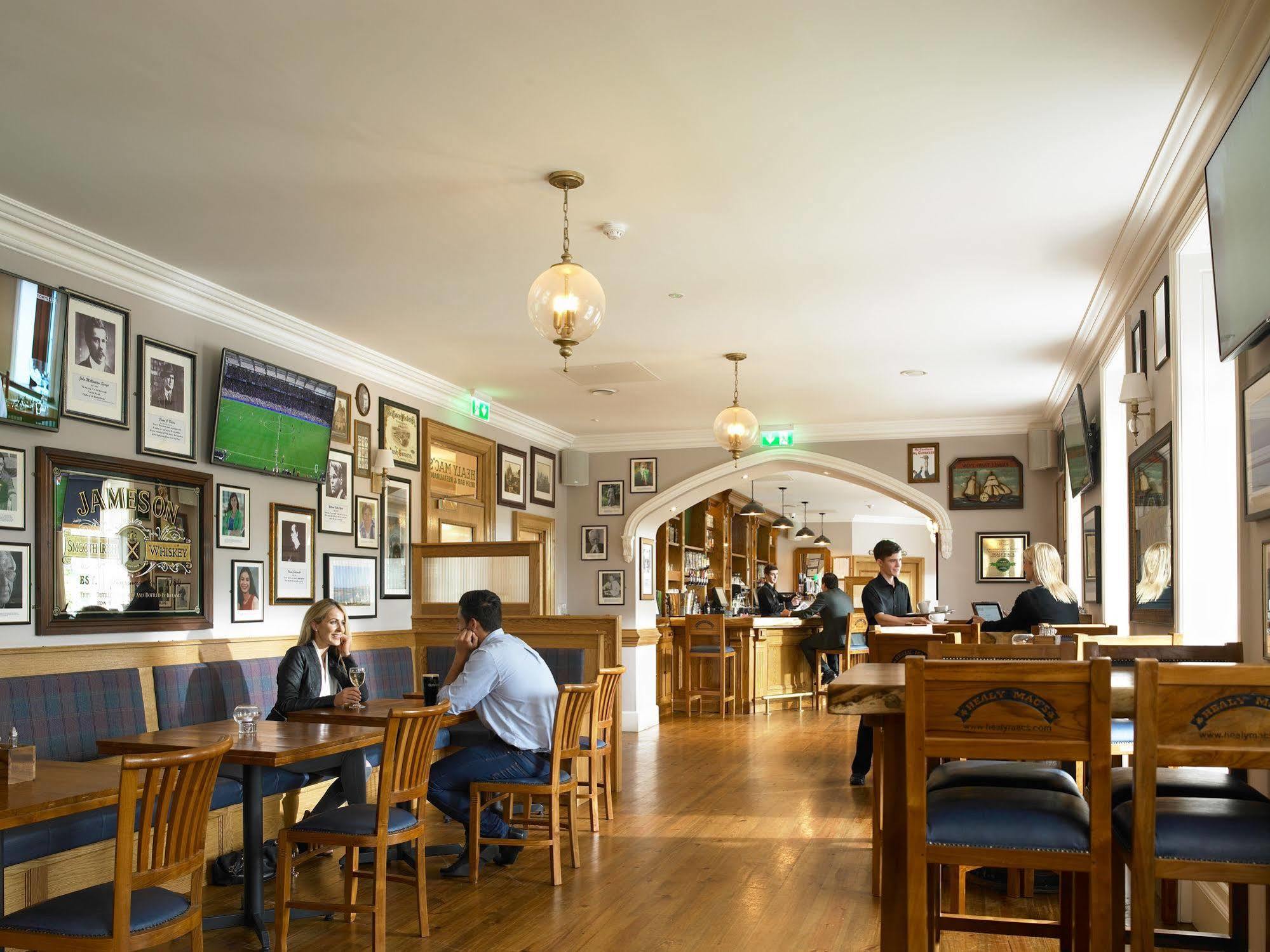 Breaffy House Hotel And Spa คาสเซิลบาร์ ภายนอก รูปภาพ